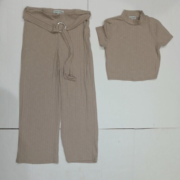 Almost Famous Women's 2 pcs set wide legs long pants & crop top size L. - Picture 4 of 11